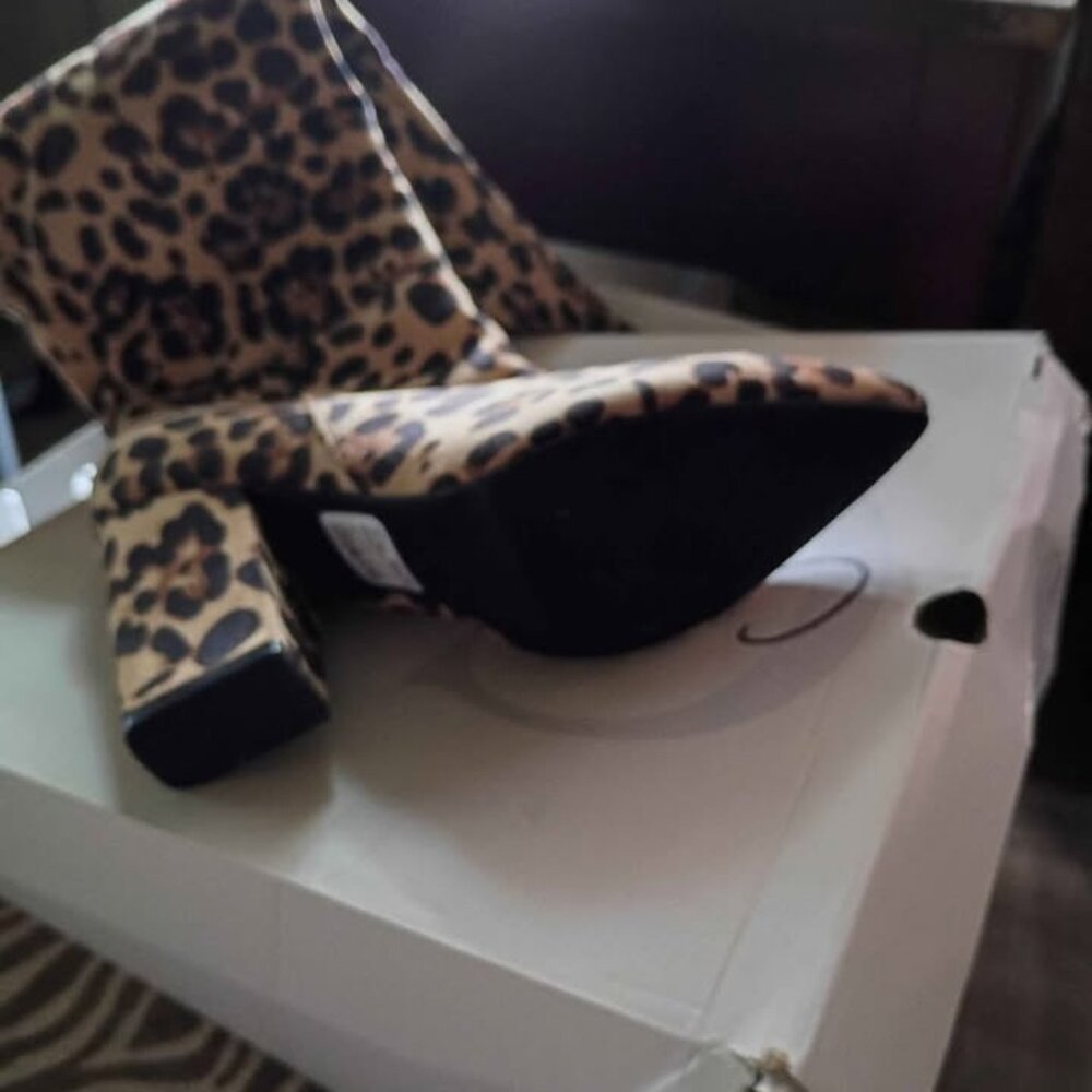 Boots - Picture 3 of 3
